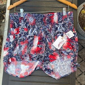 Jessica Simpson - Maternity Shorts Size Large